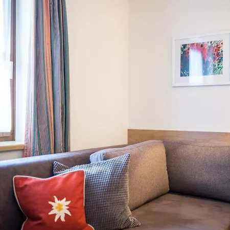 Haus Am Platz - Weitgasser Altenmarkt im Pongau Extérieur photo