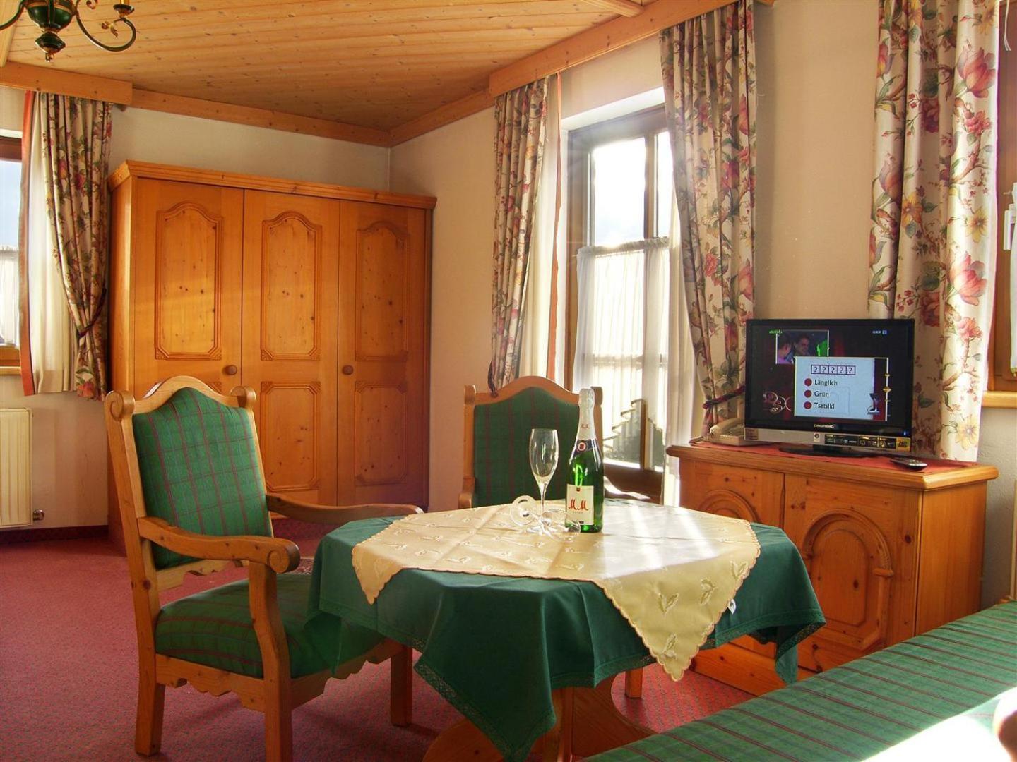 Appartement Haus Am Platz - Weitgasser *